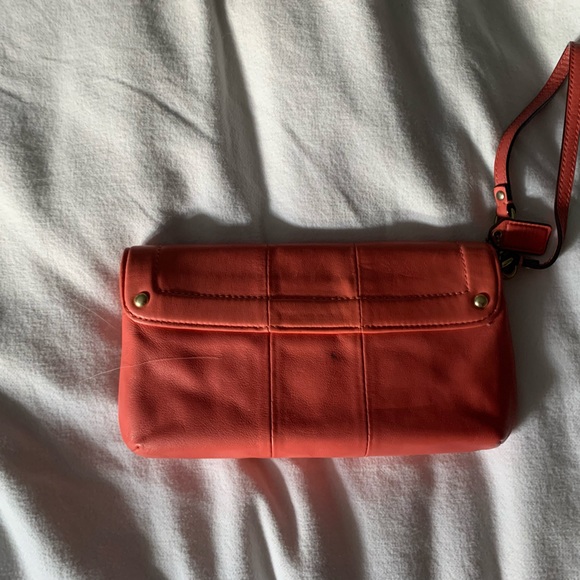 Coach coral wristlet - Picture 4 of 5